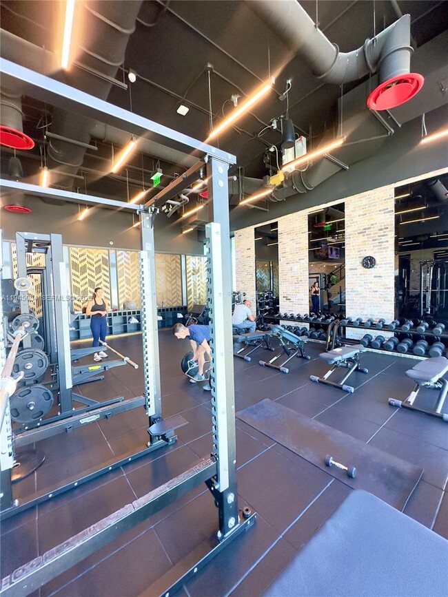 Building Photo - 398 NE 5th St