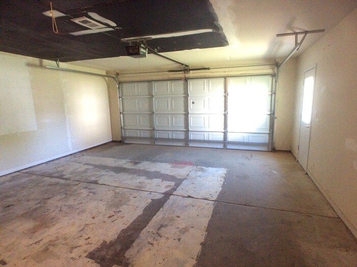 Building Photo - 128 Arbor Ridge Rd