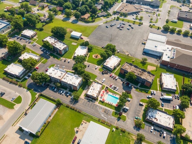 Building Photo - 1 Bedroom, 1 Easy Utility Fee — Stress-Free Living