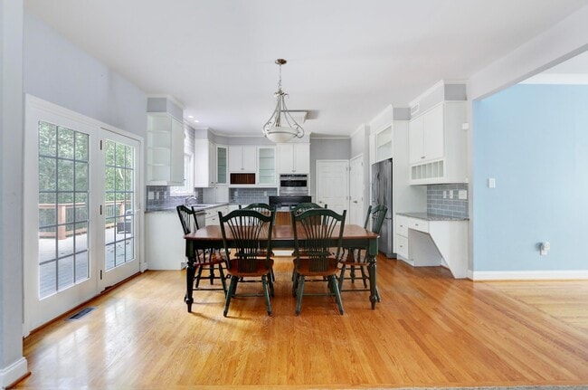 Building Photo - 113 Lighthouse Ln