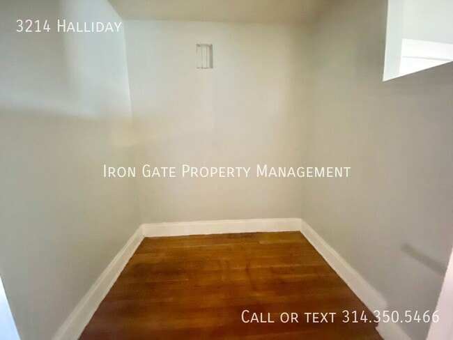 Building Photo - 3214 Halliday-