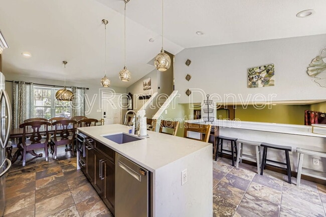 Building Photo - 12295 Crabapple St