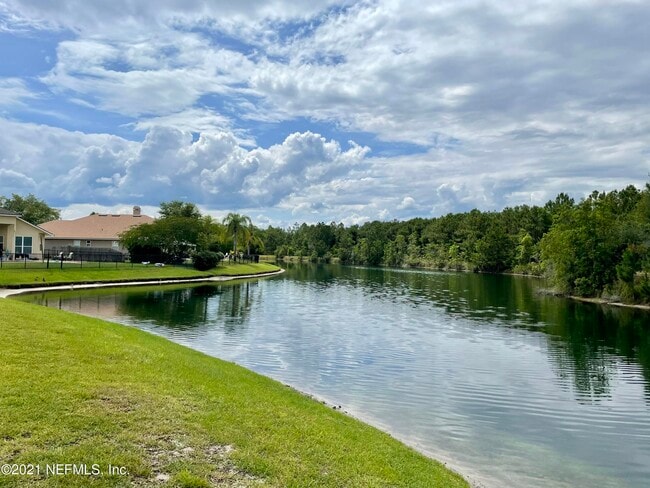 Building Photo - 400 Bayridge Ct