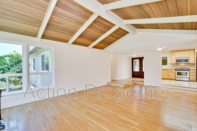 Building Photo - 3426 Woodstock Ln