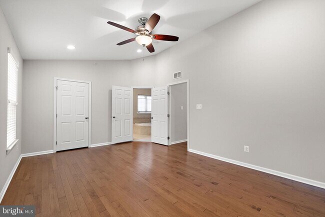 Building Photo - 253 Tall Trees Cir