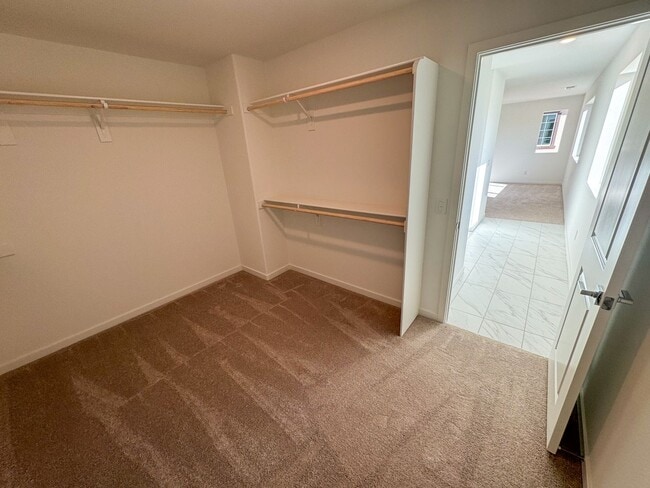 Building Photo - 5 bedroom Murrieta home for LEASE!