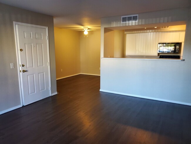 Building Photo - 1 BED, 1 BATH CONDO in "Latigo" Silverado ...