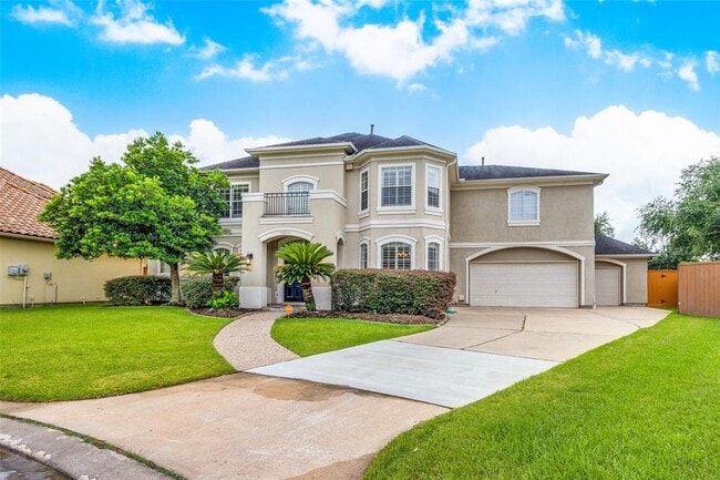 Building Photo - 13911 Royal Springs Ct