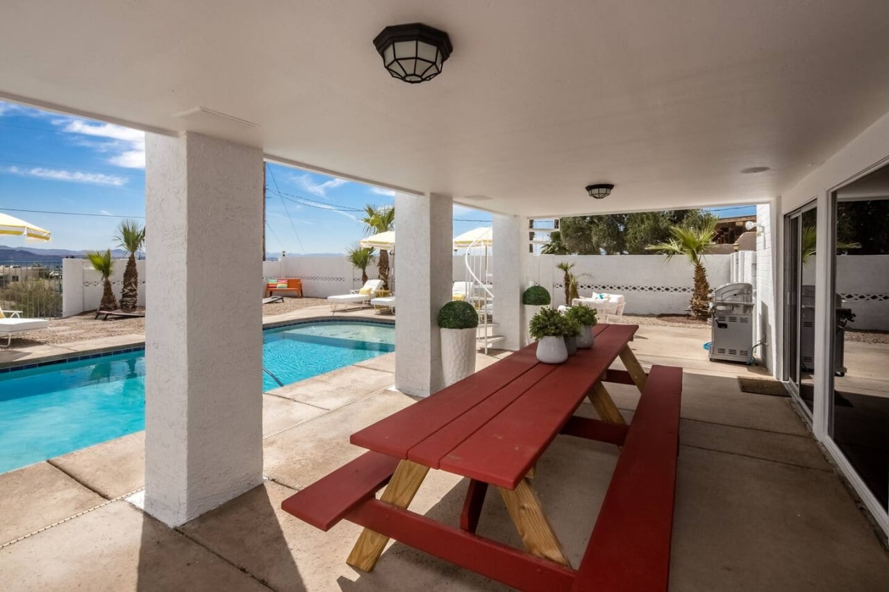 Building Photo - 2906 Castaway Dr