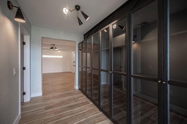 Building Photo - European-inspired Mid-Century Henderson Home!
