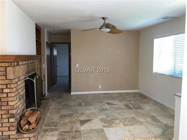 Building Photo - 1850 Center St