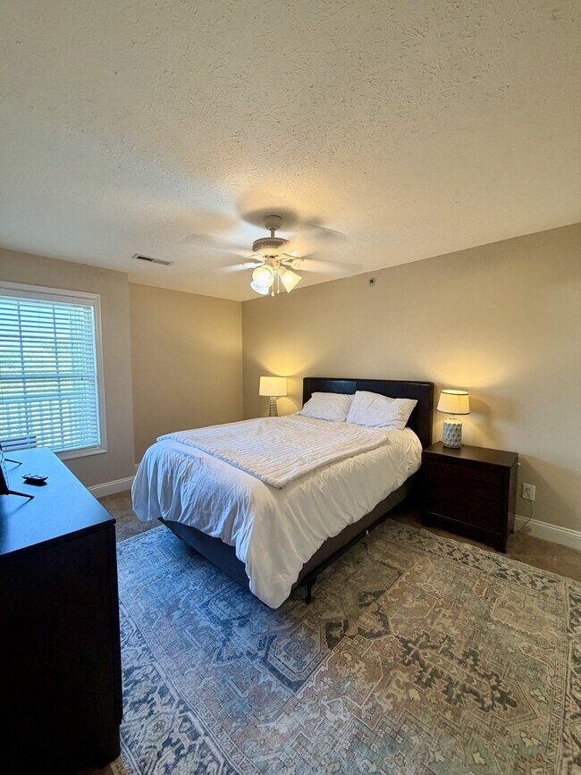 Building Photo - 100 Capstone Dr