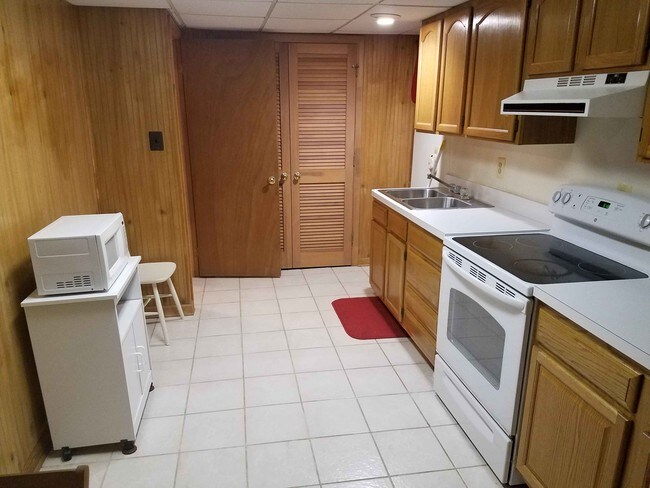 Building Photo - 5112 Norbeck Rd