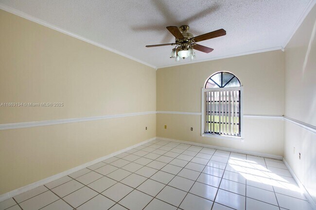 Building Photo - 161 SW 129th Ave