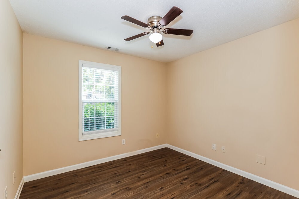 Building Photo - 43 Thorn Thicket Way