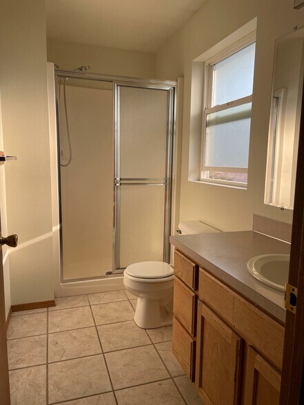 En Suite Master Bathroom - 3600 Fairbanks Ave