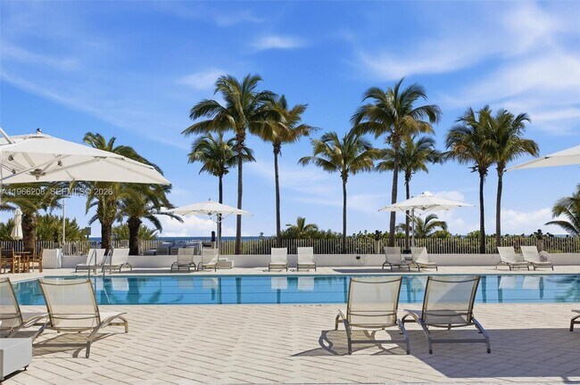 Building Photo - 613 Ocean Dr