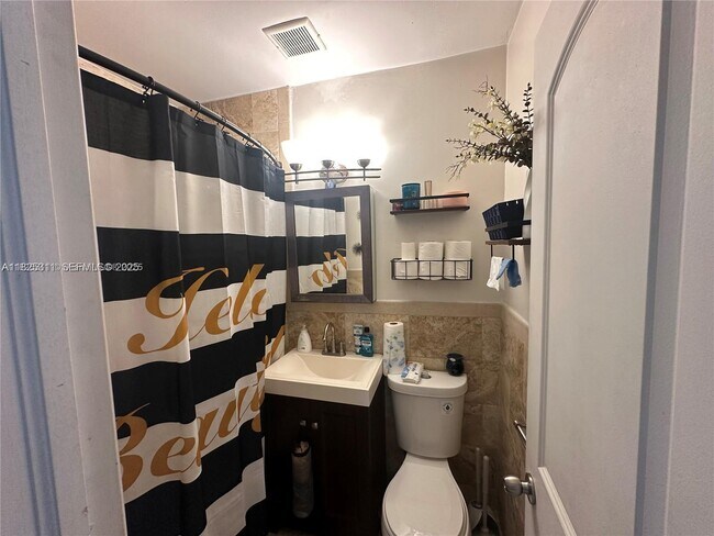 Building Photo - 510 NW 146th St