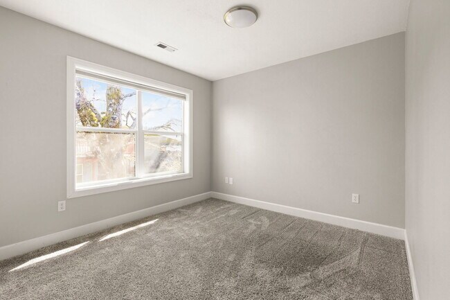 Building Photo - 9746 SW 34th Pl