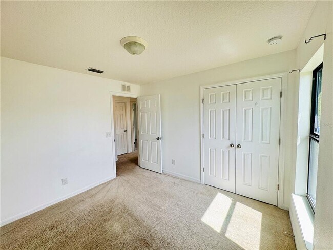 Building Photo - 1090 Woodlark Dr