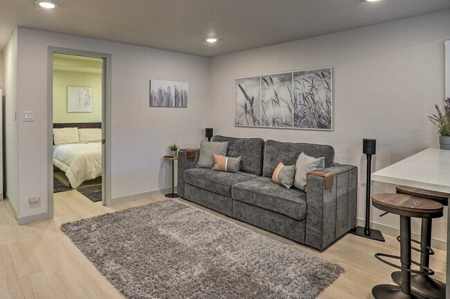 Building Photo - 2735 MacArthur Blvd