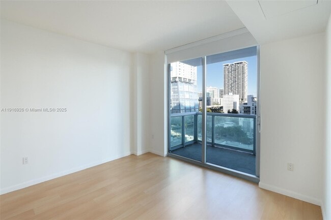 Building Photo - 333 NE 24th St