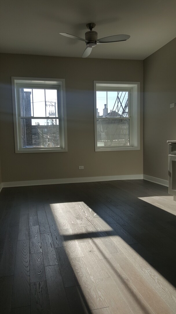 Building Photo - Contemporary studio in Lincoln Park