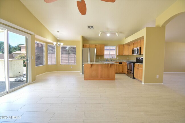 Building Photo - 9759 W Mohawk Ln