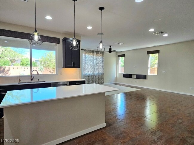 Building Photo - 7017 Pearl Hilltop Ct