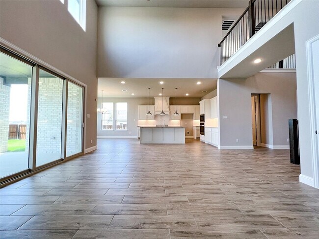 Building Photo - 2201 Essex Ct