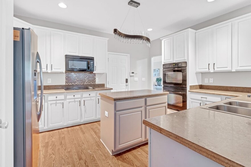 Building Photo - 5077 Stonewood Pines Dr