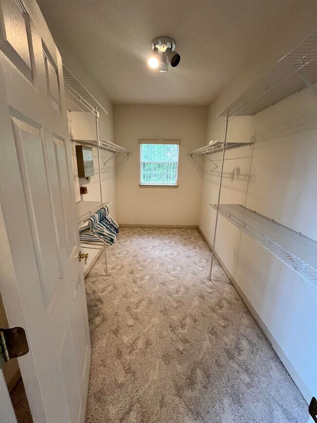 Building Photo - 6773 Veronica Ct