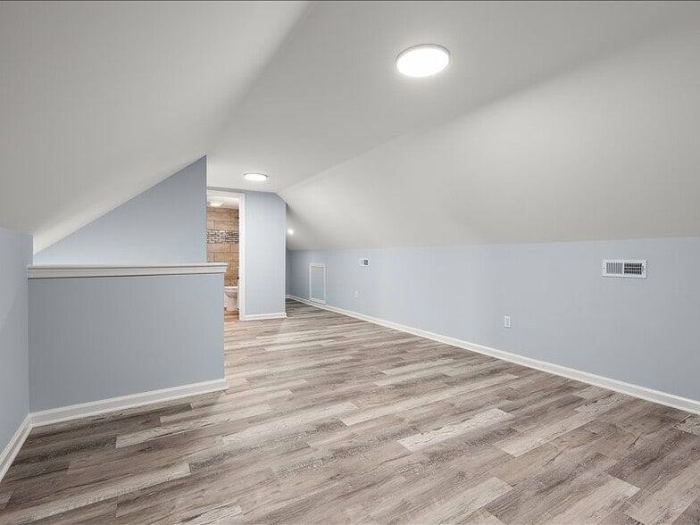 Building Photo - 600 Pacific Ave