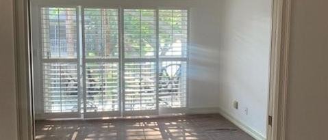 Building Photo - 300 Diamond Cir