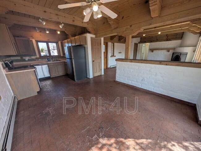 Building Photo - 2646 Floral Rd NW