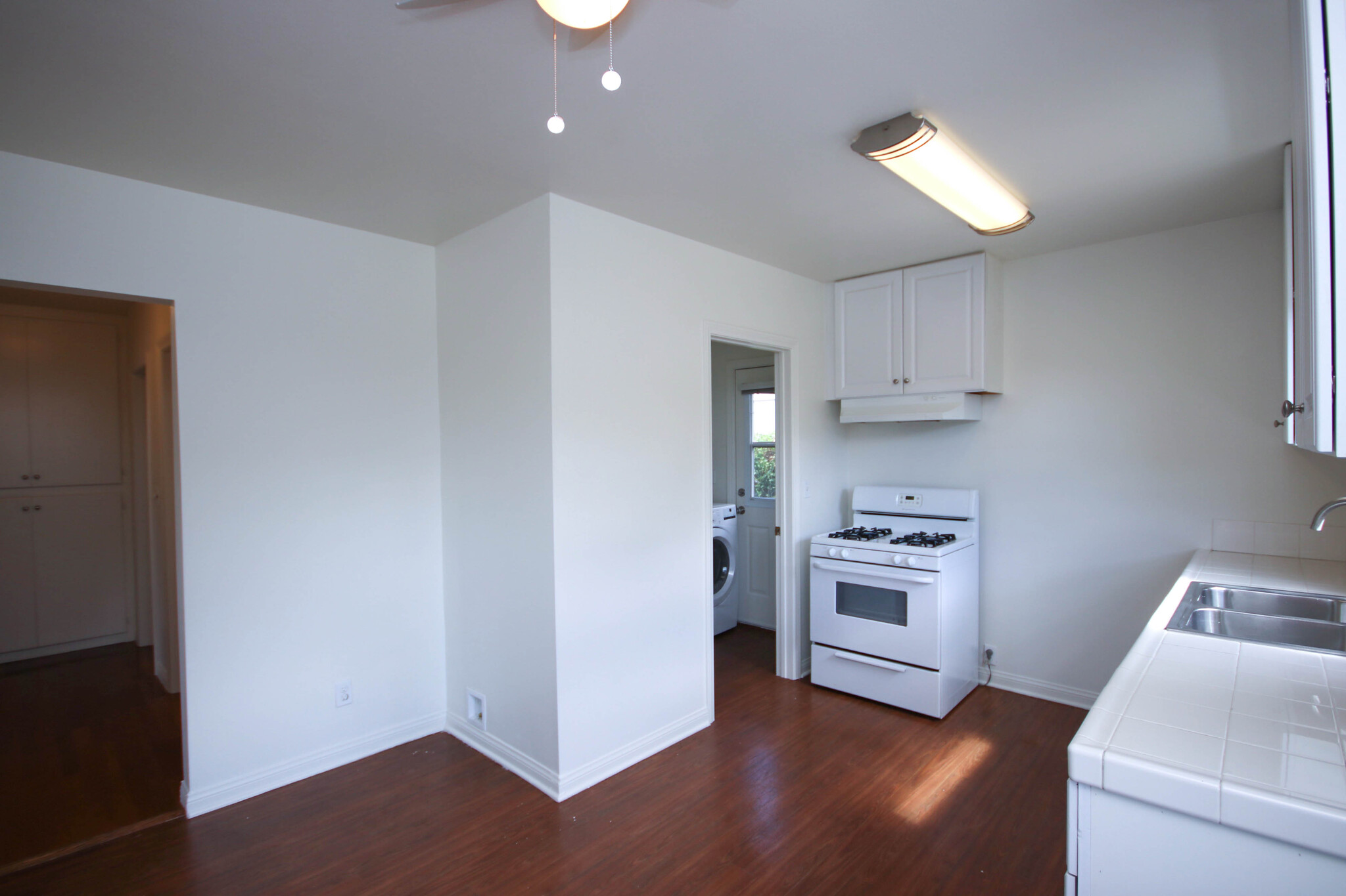 Building Photo - 3148 Abella St