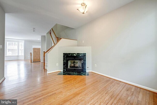 Building Photo - 43122 Forest Edge Square