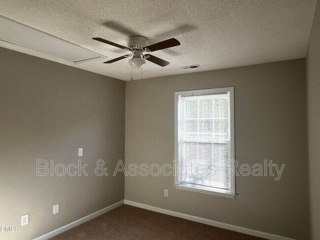 Building Photo - 5500 Marthonna Way