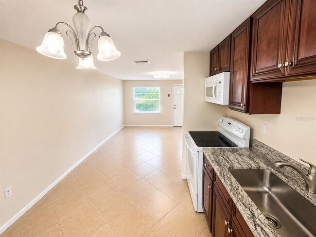 Building Photo - 257 Camillia Ln