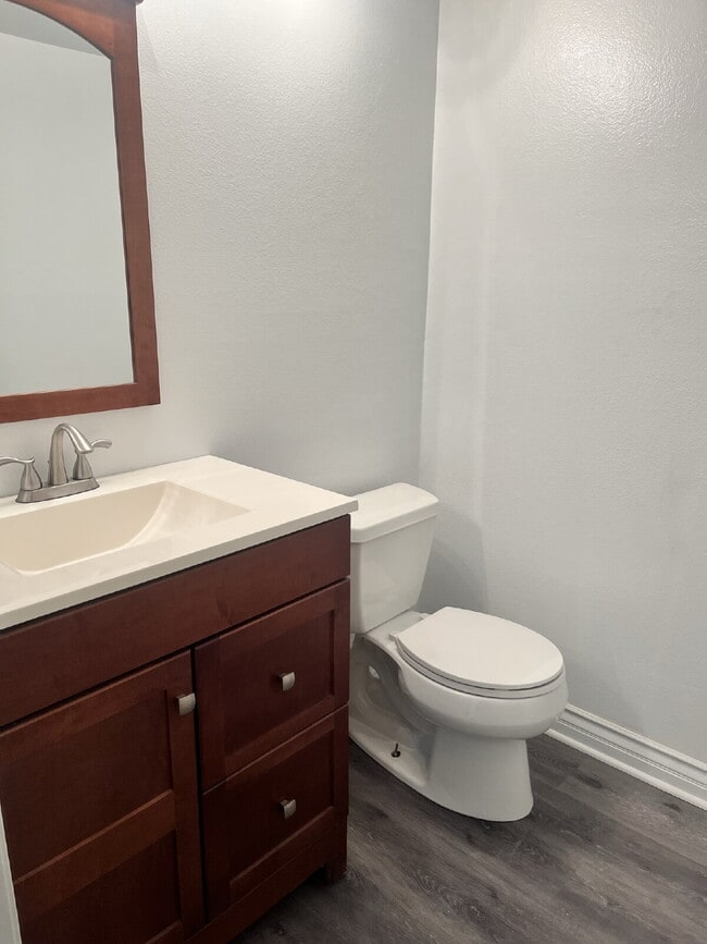 Building Photo - 480 Las Palomas Dr