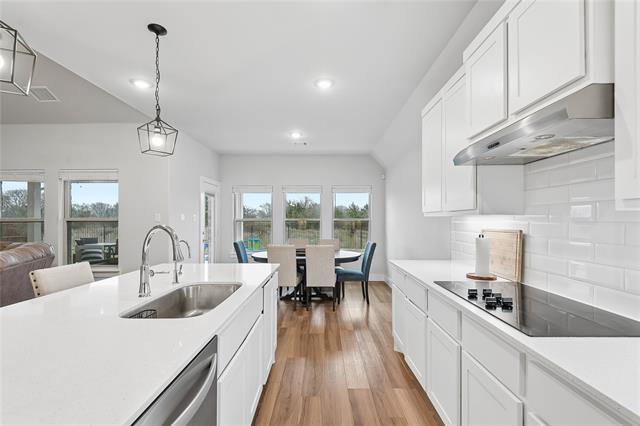 Building Photo - 215 Frio Dr