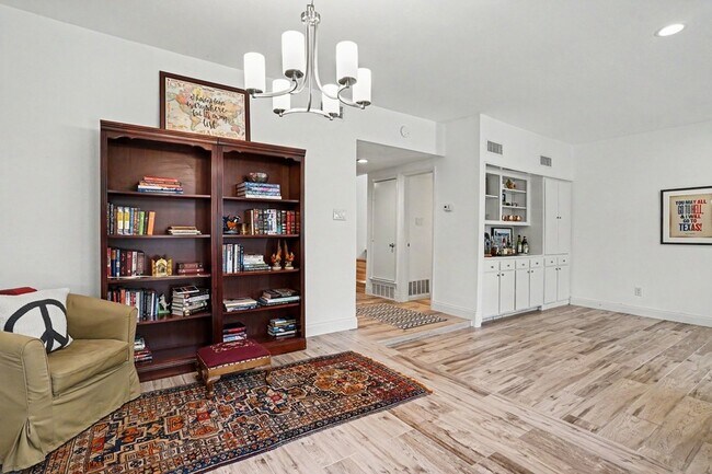 Building Photo - 12368 Montego Plaza