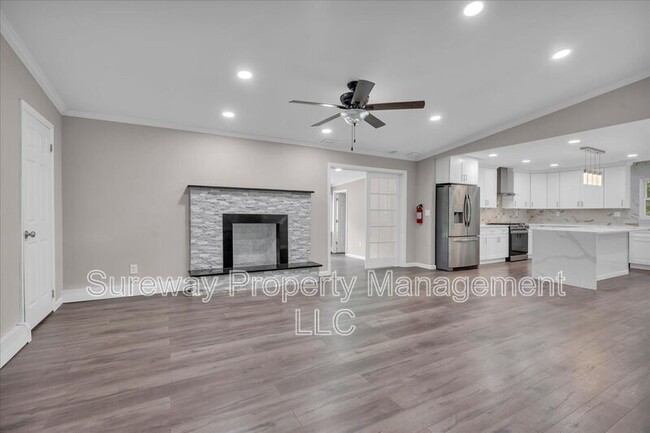 Building Photo - 2480 Monmouth Rd