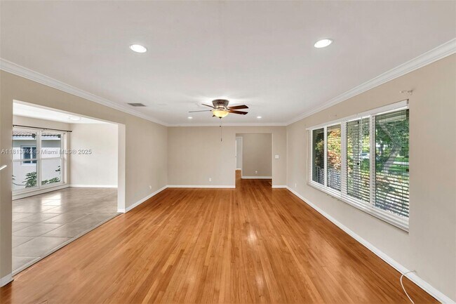 Building Photo - 386 NE 99th St