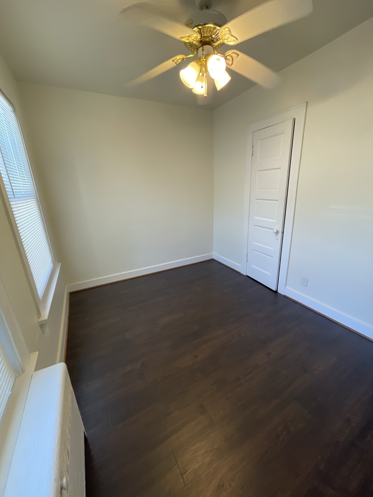 Building Photo - 121 N Hancock St