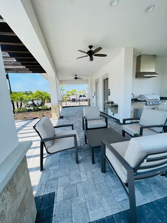 Building Photo - 8549 Lunar Skye St