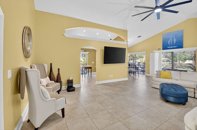 Building Photo - 190 Temple Ave