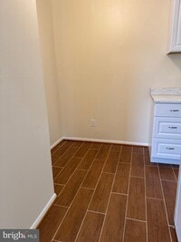 Building Photo - 11925 Parklawn Dr