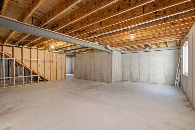 Building Photo - 3 Bedroom, 2 Bath Patio Home Now Available!