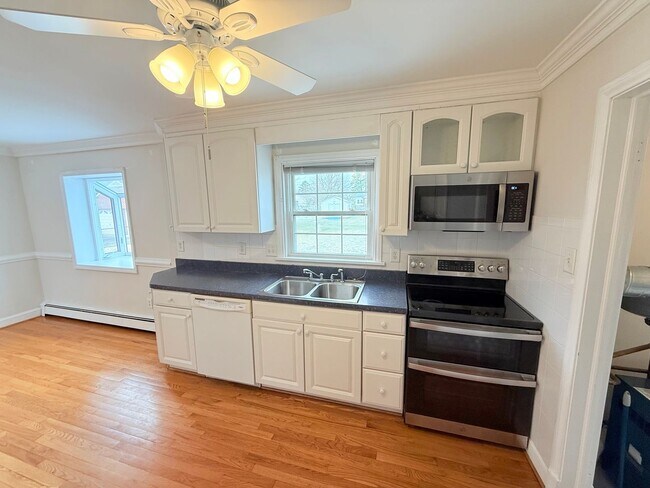 Building Photo - 8276 Franklin Ln